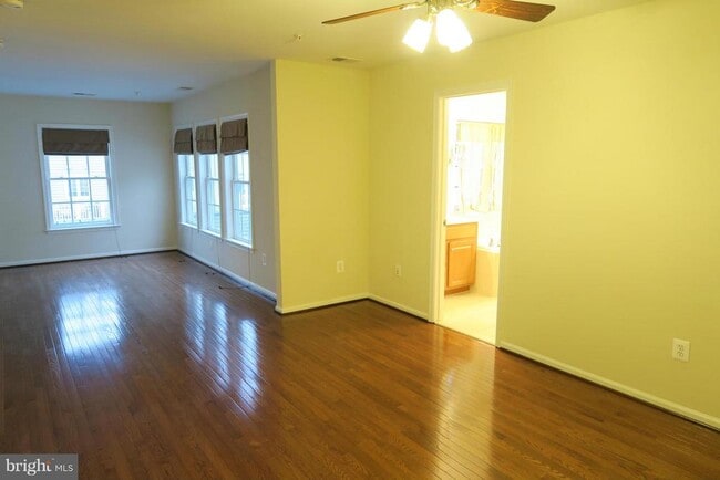 Photo - 725 Ridgemont Ave