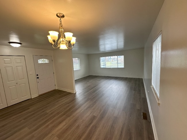 Photo - 2324 Walnut St