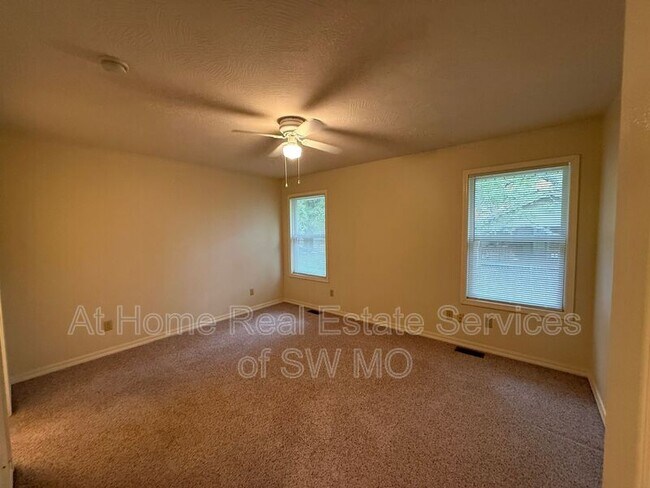 Photo - 1082 S Elder Ave