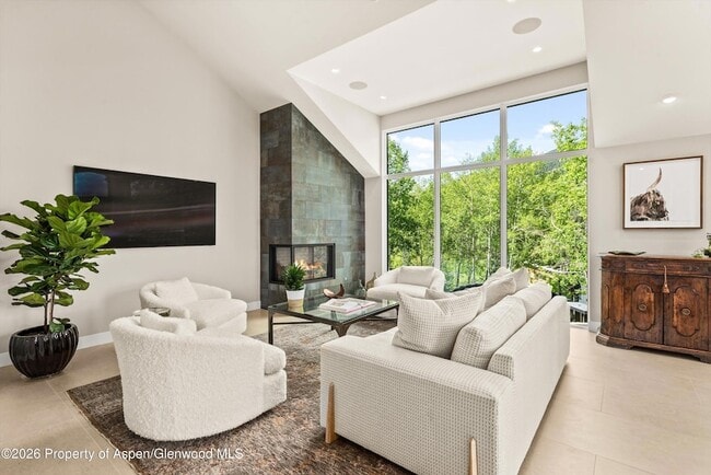 Photo - 552 Mountain Laurel Dr
