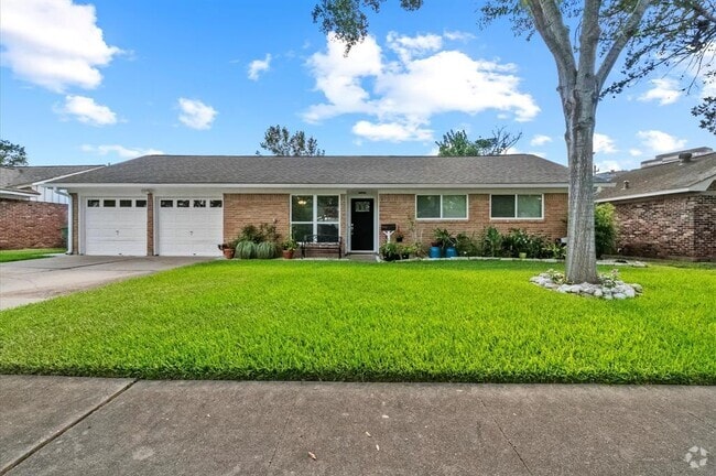Building Photo - 7019 Lugary Dr Rental