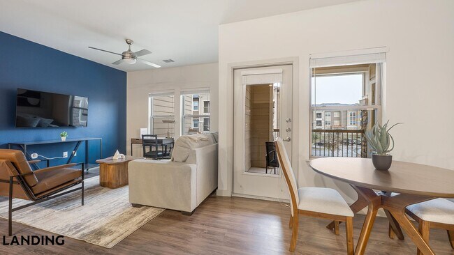 2825 Main St Unit 1225
