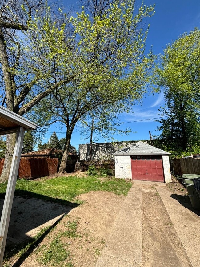 Photo - 2 Bedroom Single Family Home!