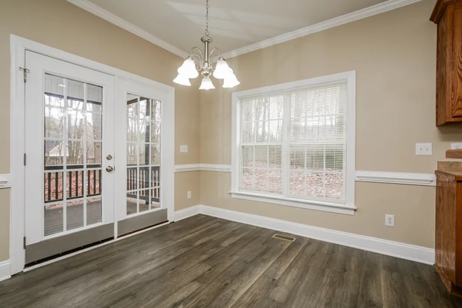 Photo - 67 Crabapple Ln