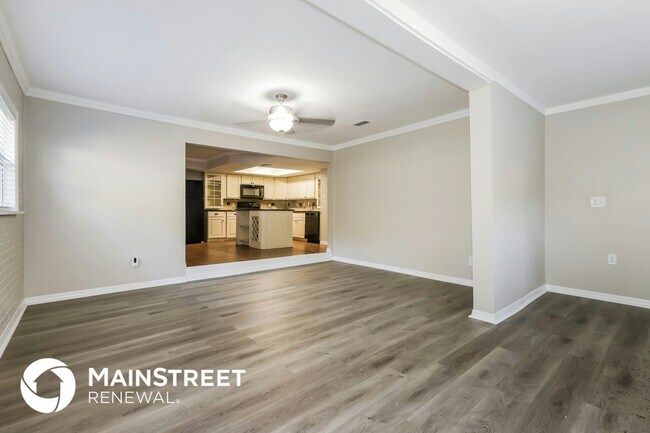 Photo - 870 Susan Dr