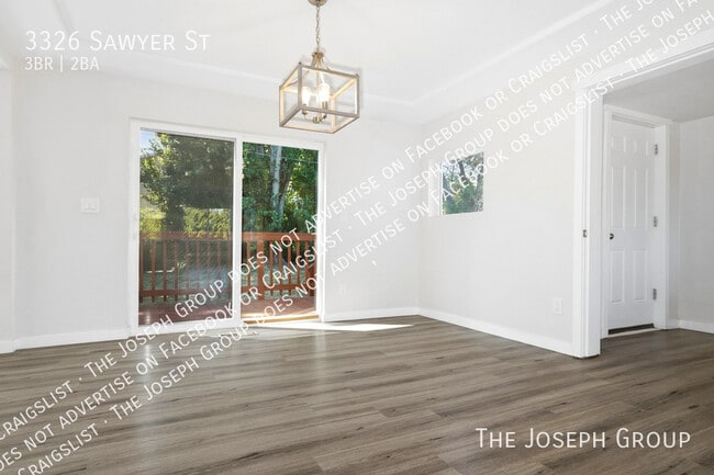 Photo - 3326 S Sawyer St