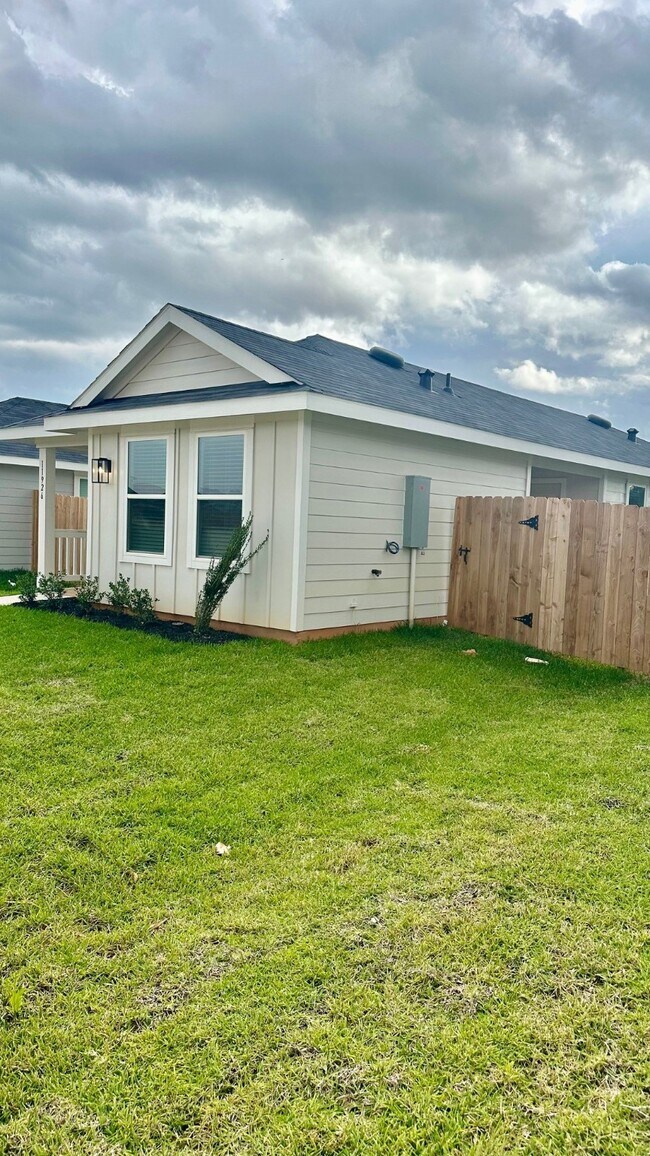 Photo - 11926 Midas Ln