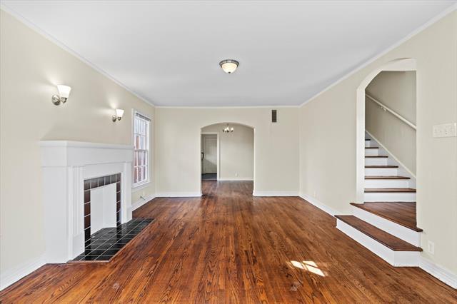 Photo - 5927 Lewis St