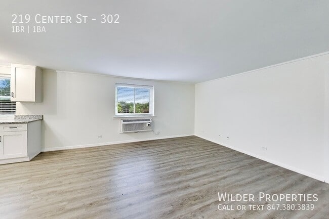 Photo - 219 Center St