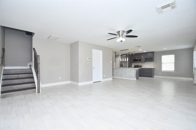 Photo - 24406 Lakecrest Village Dr