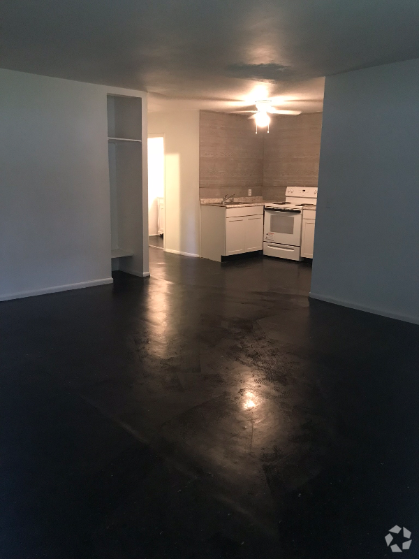 Building Photo - 129 Hilltop Cir Unit 9 Rental