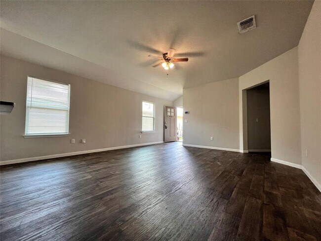 Photo - 3412 Couch Dr