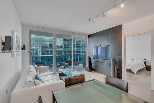 Photo - 200 Biscayne Blvd Way Unit 3911