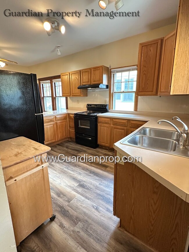 Photo - South Minneapolis SFH, Fenced Yard, 1 Car Garage, Dishwasher, Laundry, October Availability