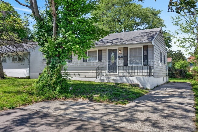 Building Photo - 409 Shepley Dr