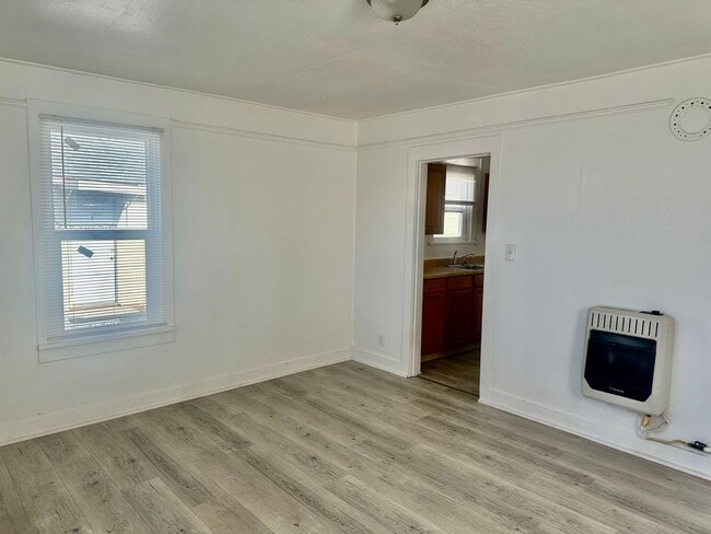 Photo - 123 Mortimer St