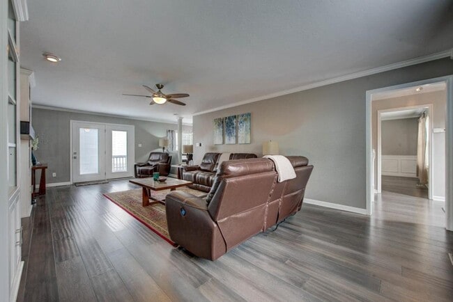 Photo - 8200 Gallaher Station Dr