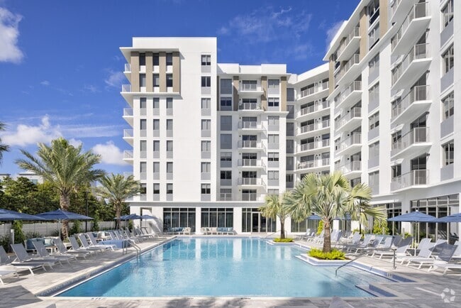 Building Photo - The Marc at Palm Beach Gardens Rental