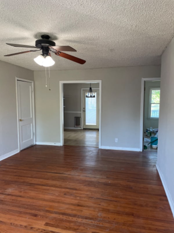 Photo - 101 E Haddock St