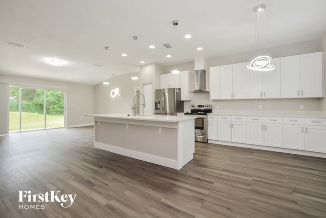 Photo - 1175 Adams St