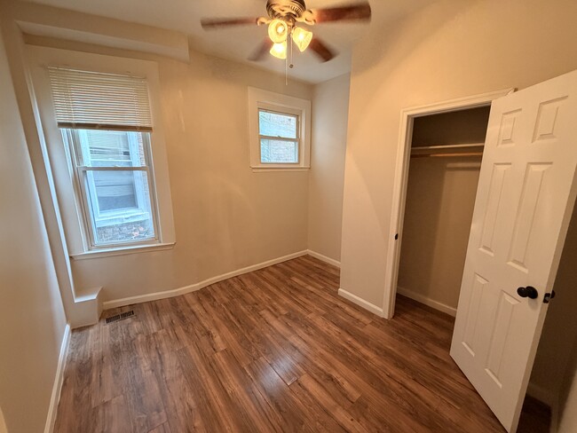 Photo - 4924 Chalgrove Ave