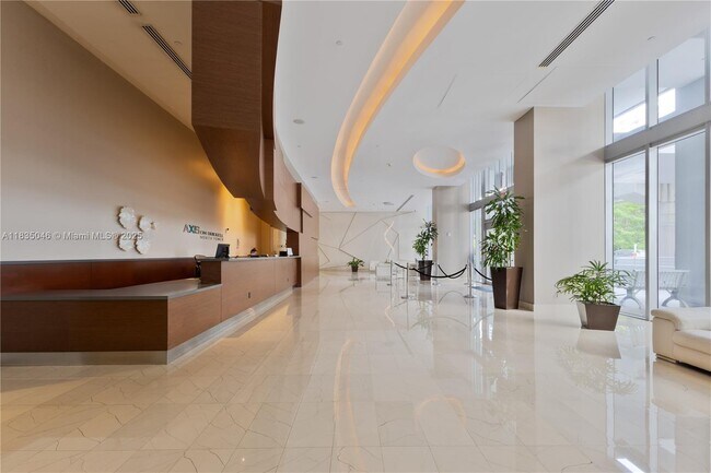 Building Photo - 1111 SW 1st Ave Unit 2822-N Rental