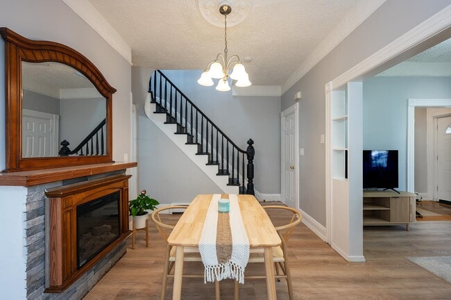 Photo - 233 Bidwell Ave