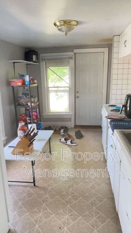 Photo - 815 N 4th St