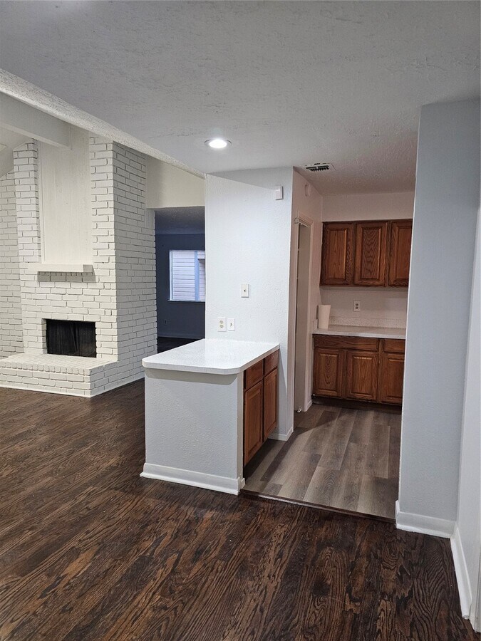 Photo - 16038 Glen Mar Dr