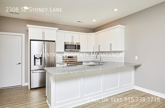 Photo - 2308 SE Sydney Ln