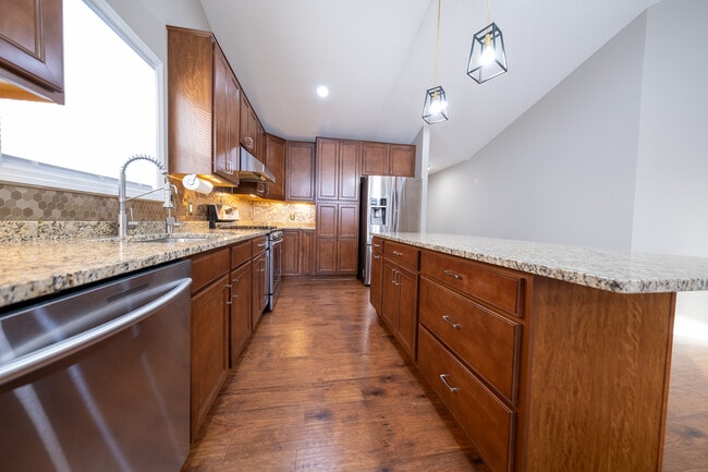 Photo - 20904 Greenwood Ct