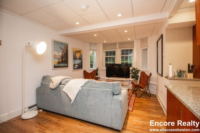 Photo - 1253 Beacon St Unidad 4BB