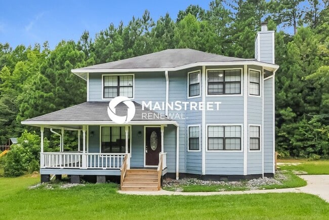 3 Bedroom Pet-Friendly Home in Newnan, GA with Main Street Renewal
