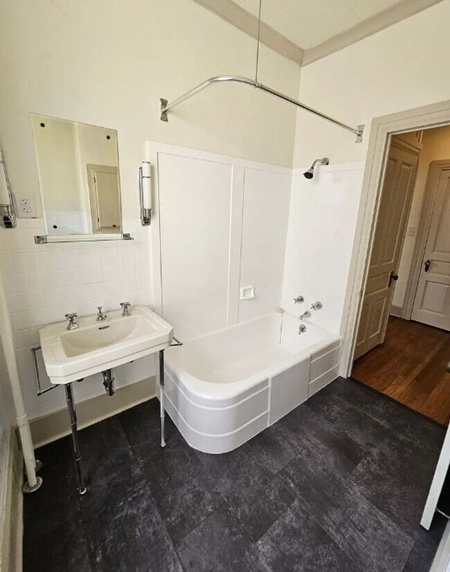 Photo - 748 Madison Ave Unit 748 Madison Ave - 1st floor