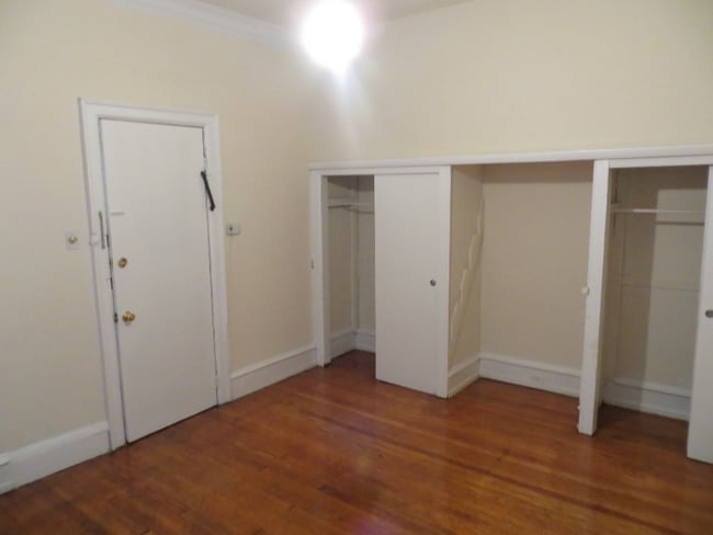 Photo - 328 S 43rd St Unit 1Rr