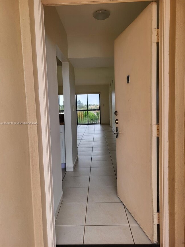 Building Photo - 10155 NW 9th St Cir Unit 4-505 Rental