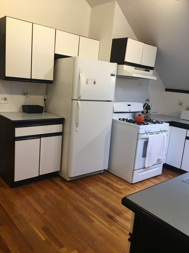 Photo - 747 Washington St Unit 3