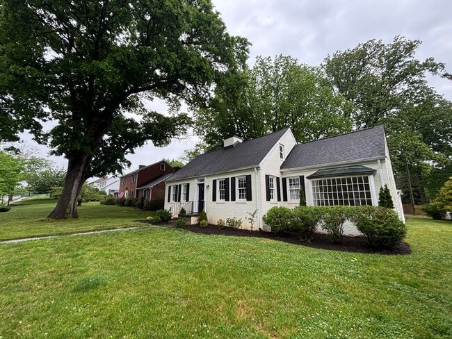 Photo - 210 Locust Ave