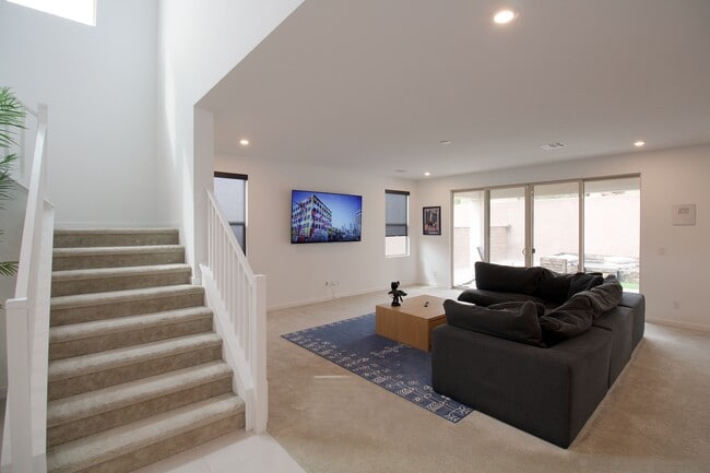 1732 Rock Ridge Pl