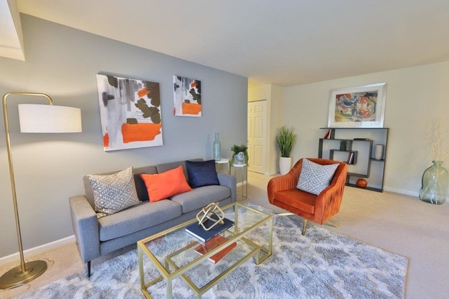 Mount Vernon Square Apartment Homes For Rent in Alexandria