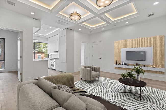 Building Photo - 1580 Beacon St Unit 1