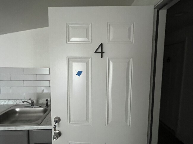 Photo - 201 Eastwood St