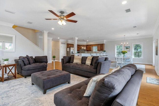 Photo - 8008 Belle Fontaine Dr Unit ID1268887P