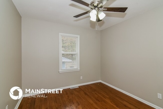 Photo - 9302 Fairwood Dr