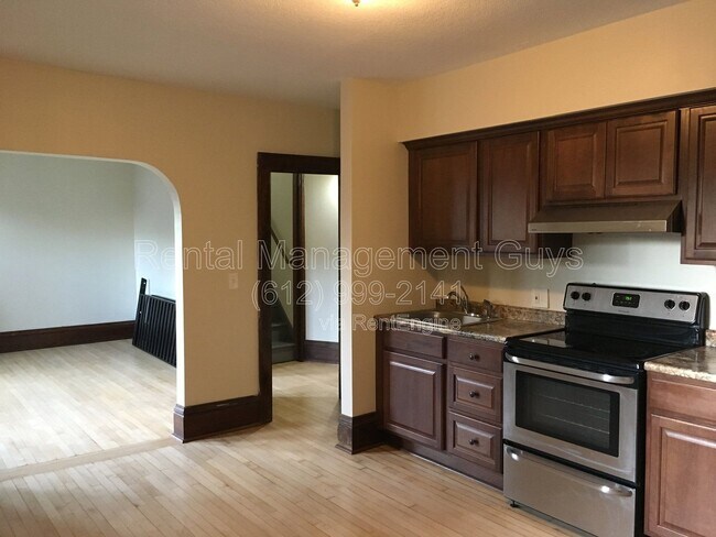 Photo - 2715 Pillsbury Ave Unidad 2