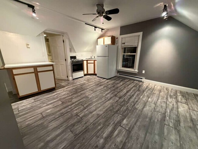 Photo - 8 Central St Unit Apt 3