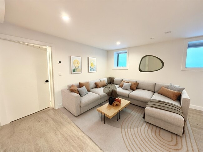 Photo - 182 Webster St Unit 1