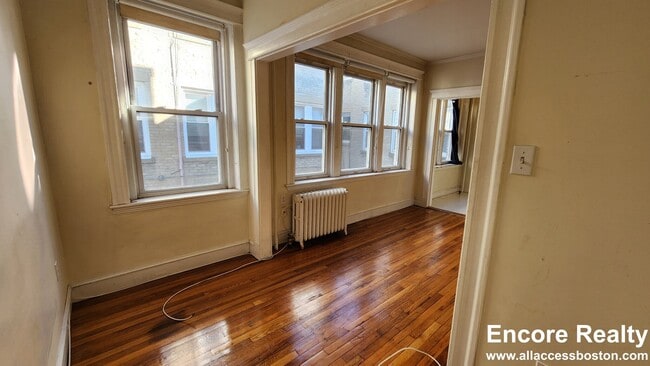 Building Photo - 1661 Commonwealth Ave Unit 9 Rental