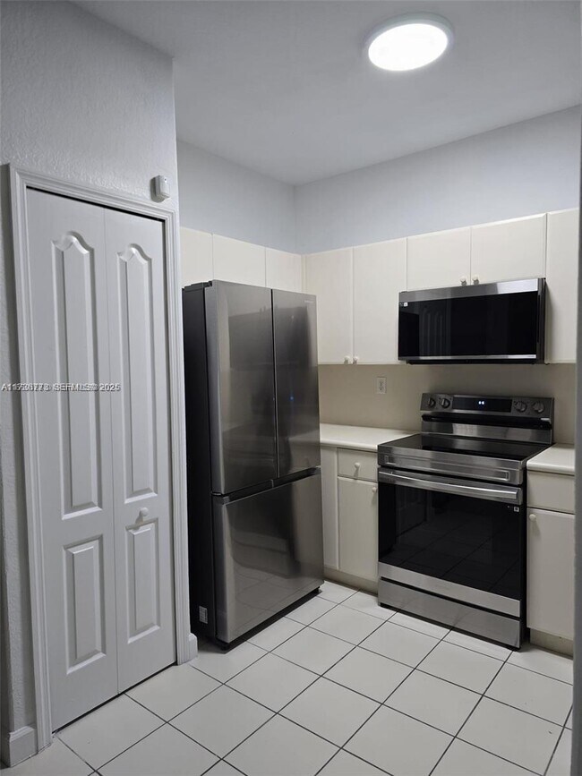 Photo - 1656 SE 29th Ct Unit 102