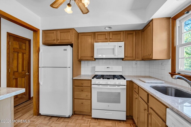 Photo - 1112 Wildwood Ave